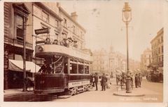 Tram-at-Memorial.-1908.